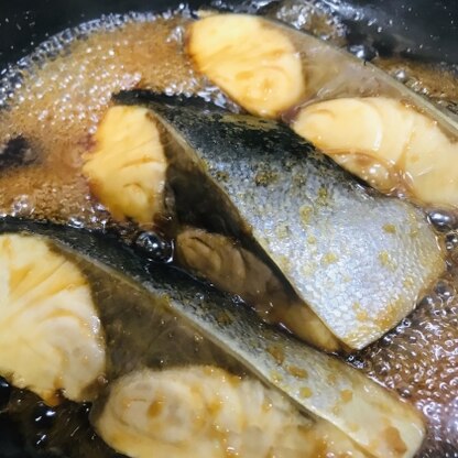 ちょっと煮詰め過ぎてしまいましたが…更にご飯が進む味に笑笑 簡単で美味しいですね♪また作ります!!